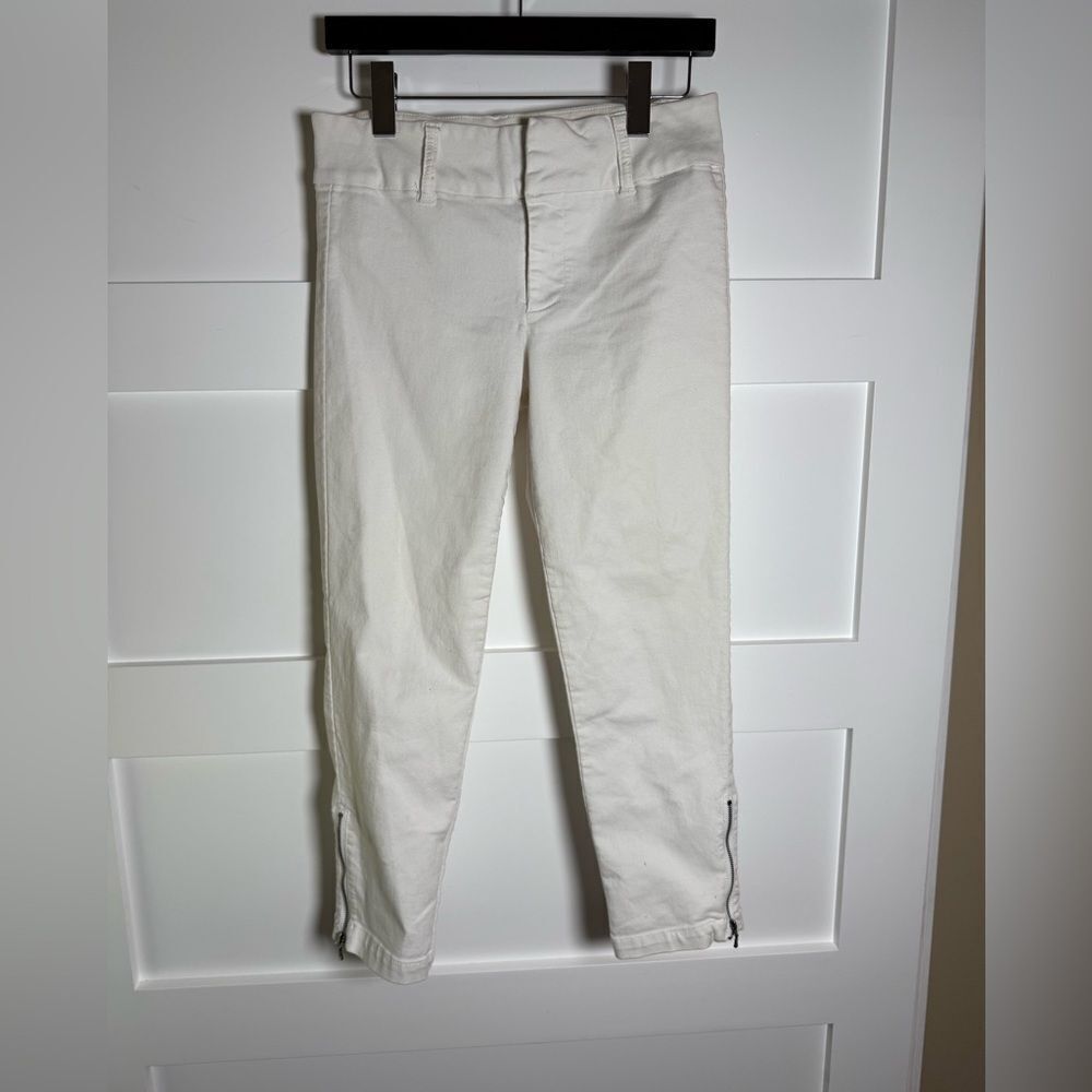 Tinsel Women's White Jeans size 28